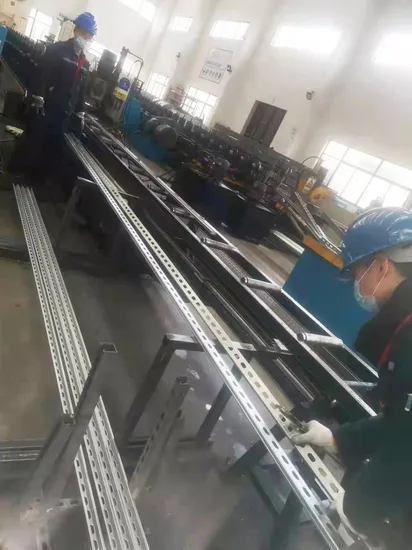 Canal en acier perforé Barre de canal de contrefiche en forme de U Support de conduits d'air pré-galvanisé