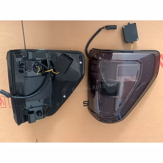 Exemple d'accessoires de voiture de personnalisation pour becquet arrière de berline universelle de 4 générations avec support en aluminium